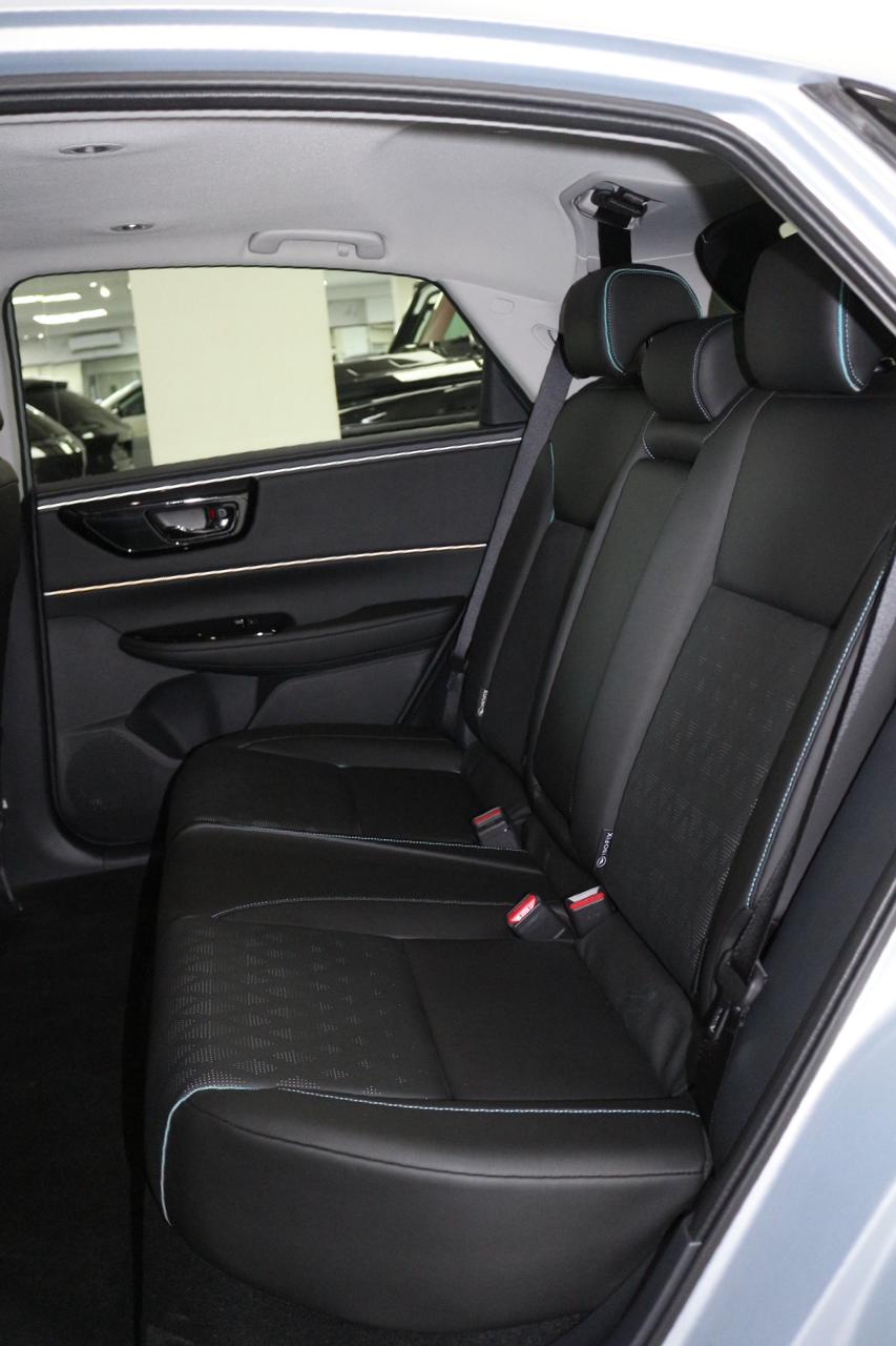 2025 Honda e:NP2 - Image 10