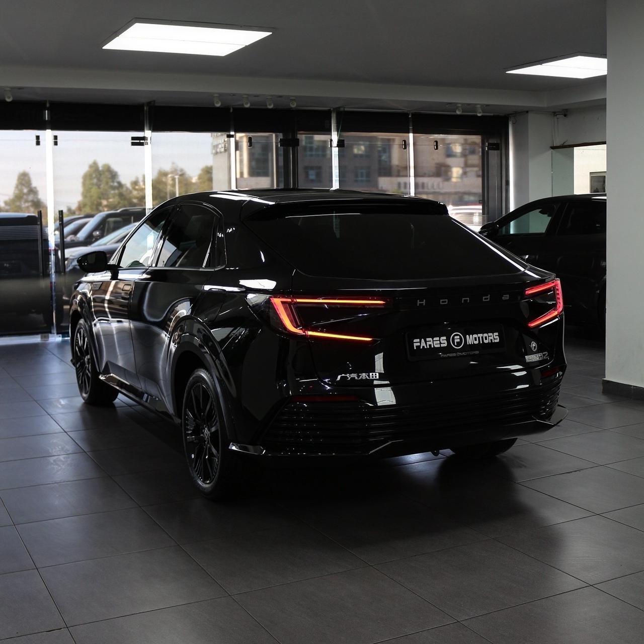 2025 Honda e:NP2 - Image 4