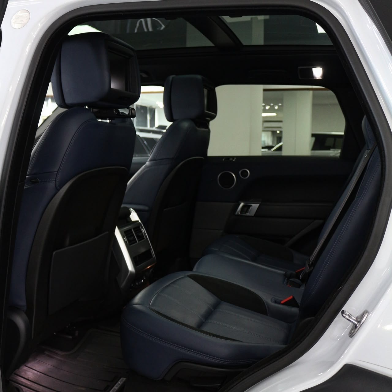 2018 Range Rover Sport Supercharged - Image 11