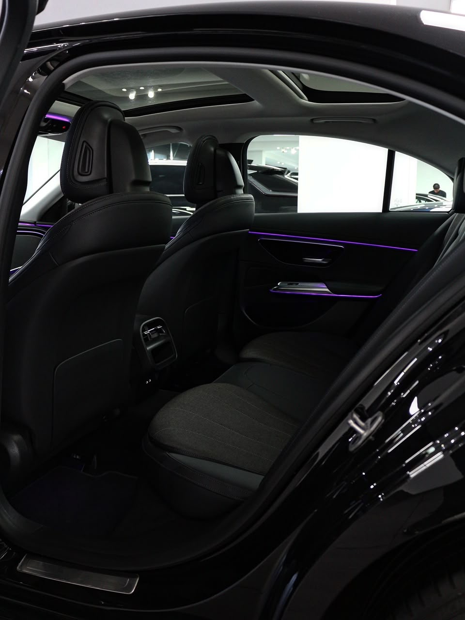 2024 Mercedes-Benz E200 - Image 8