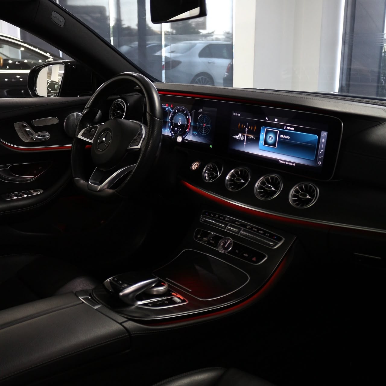 2018 Mercedes-Benz E400 - Image 3